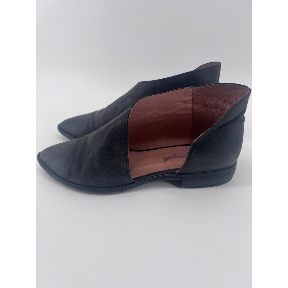 Free People Royale Flat Black Leather Pointed Toe Cutout Shoes EU 39 US 8.5-9 - Picture 9 of 9